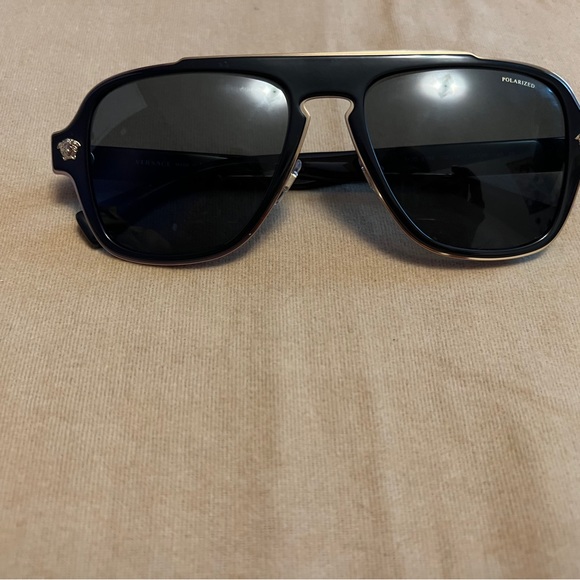 Versace Shades - Picture 5 of 5